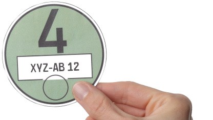 Nur mit E-Kennzeichen: Bundesrat will E-Autos von Umweltplakette befreien
