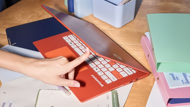 Packard Bell is back, but there’s a catch