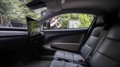 Selbstzertifizierung: Tesla muss Verkehrssicherheit seiner Cybercabs nachweisen – unter Eid