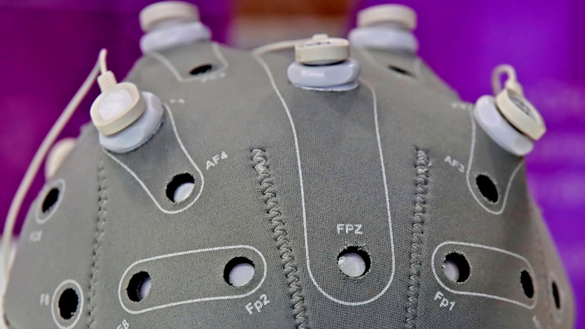 Stretchable conductors for wearable devices get new algorithm-driven boost