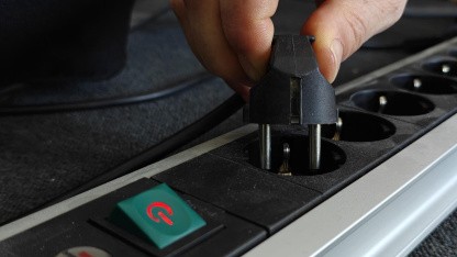 Studie zu KI-Agenten: Wenn die KI ihre Abschaltung als Mordversuch sabotiert