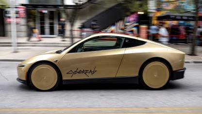 Tesla: Cybercabs haben Touchscreen-Steuerung zum Fahren