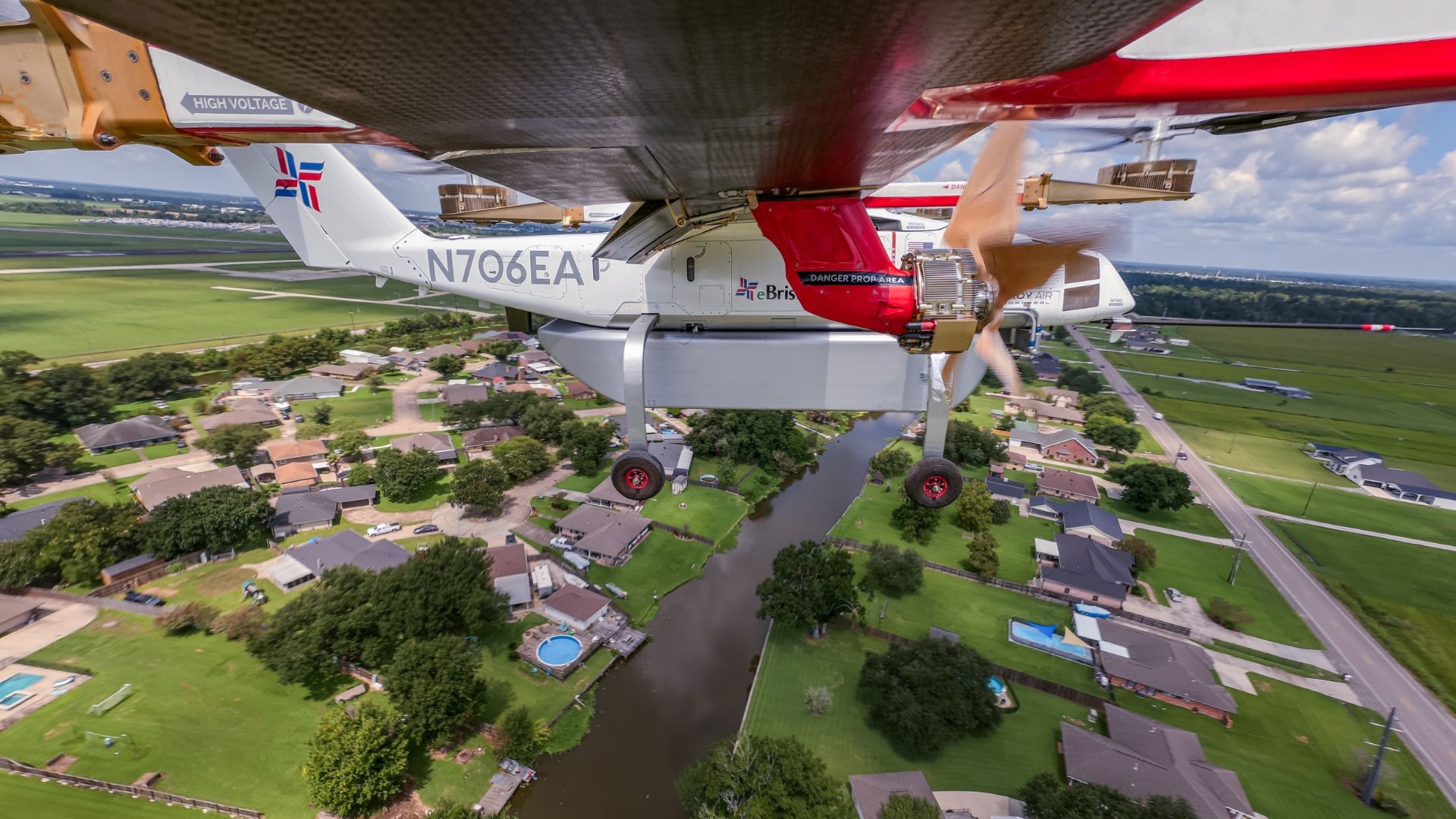 US startup tests autonomous cargo drone with 500-lb payload, 450-mile range