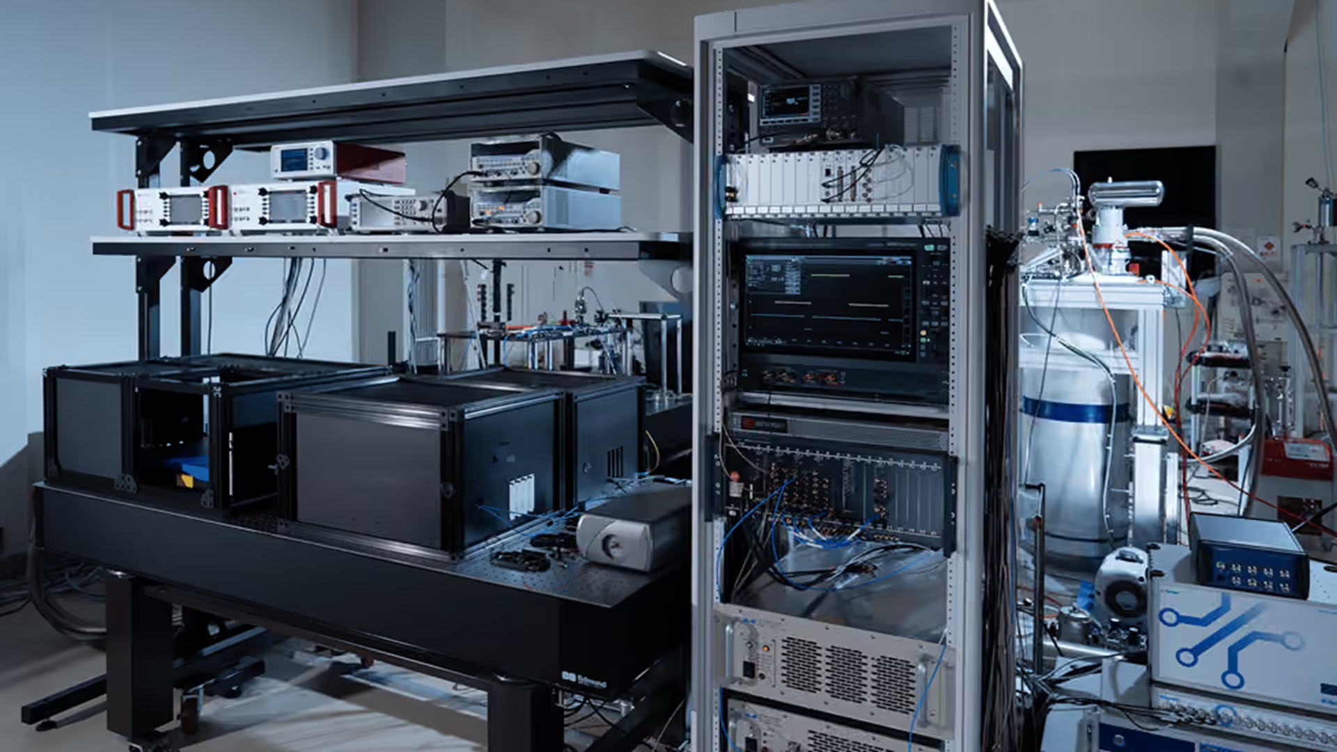 World-first diamond quantum computer runs at -456.9°F, eyes 1,000 logical qubits