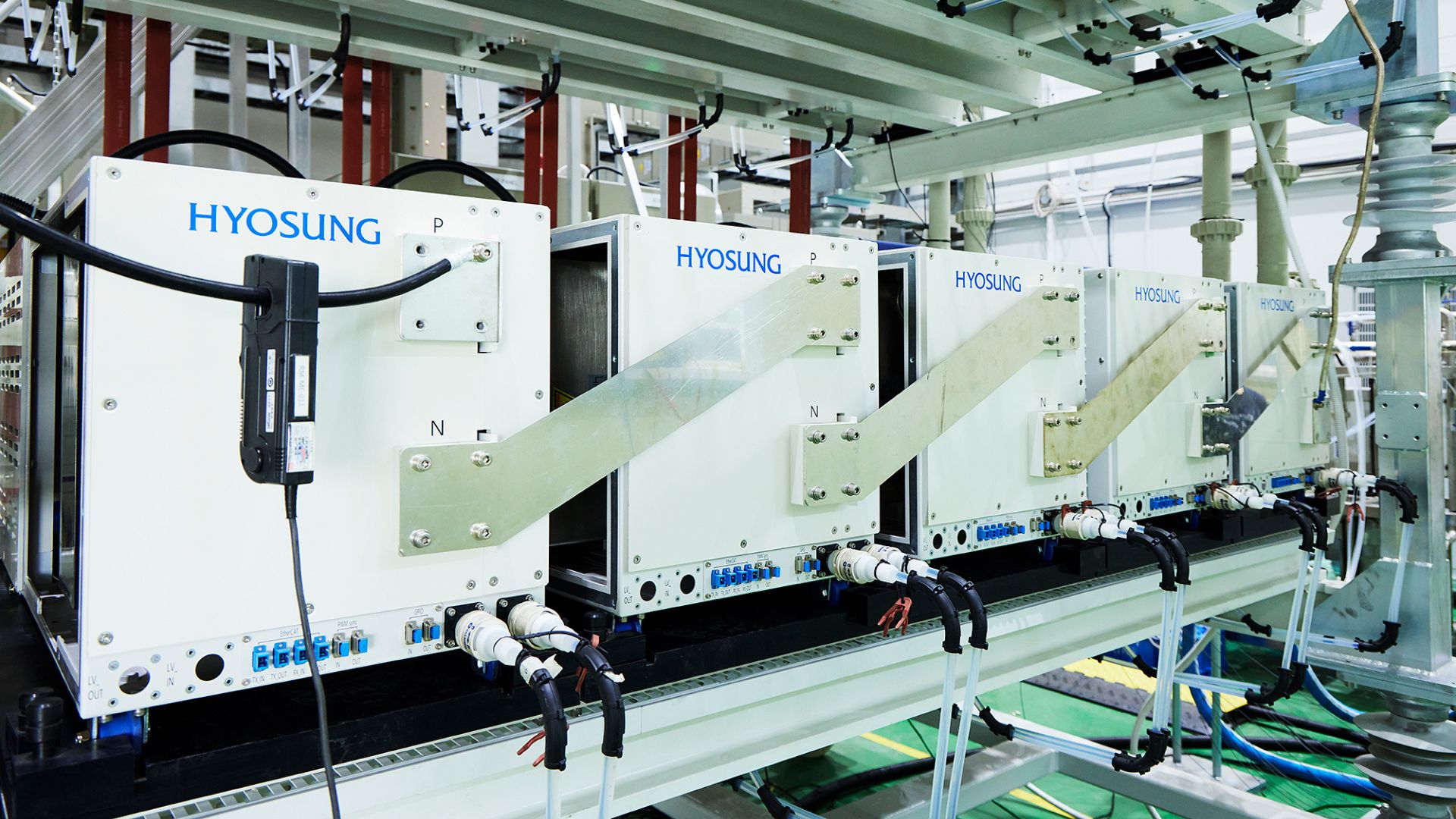 World’s first 22.9kV solid-state transformer developed to electrify US data centers