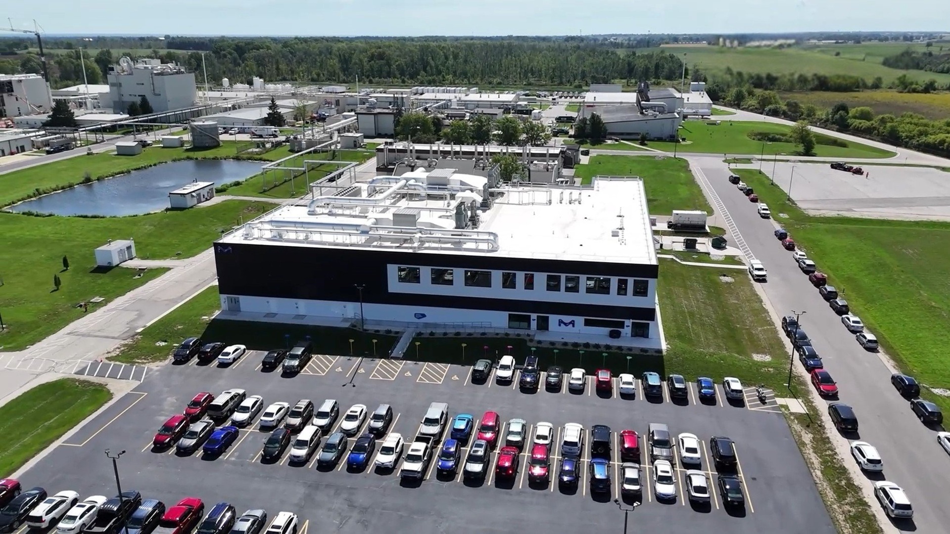38,000-sq-ft Wisconsin facility unites eight labs for next-gen semiconductor materials