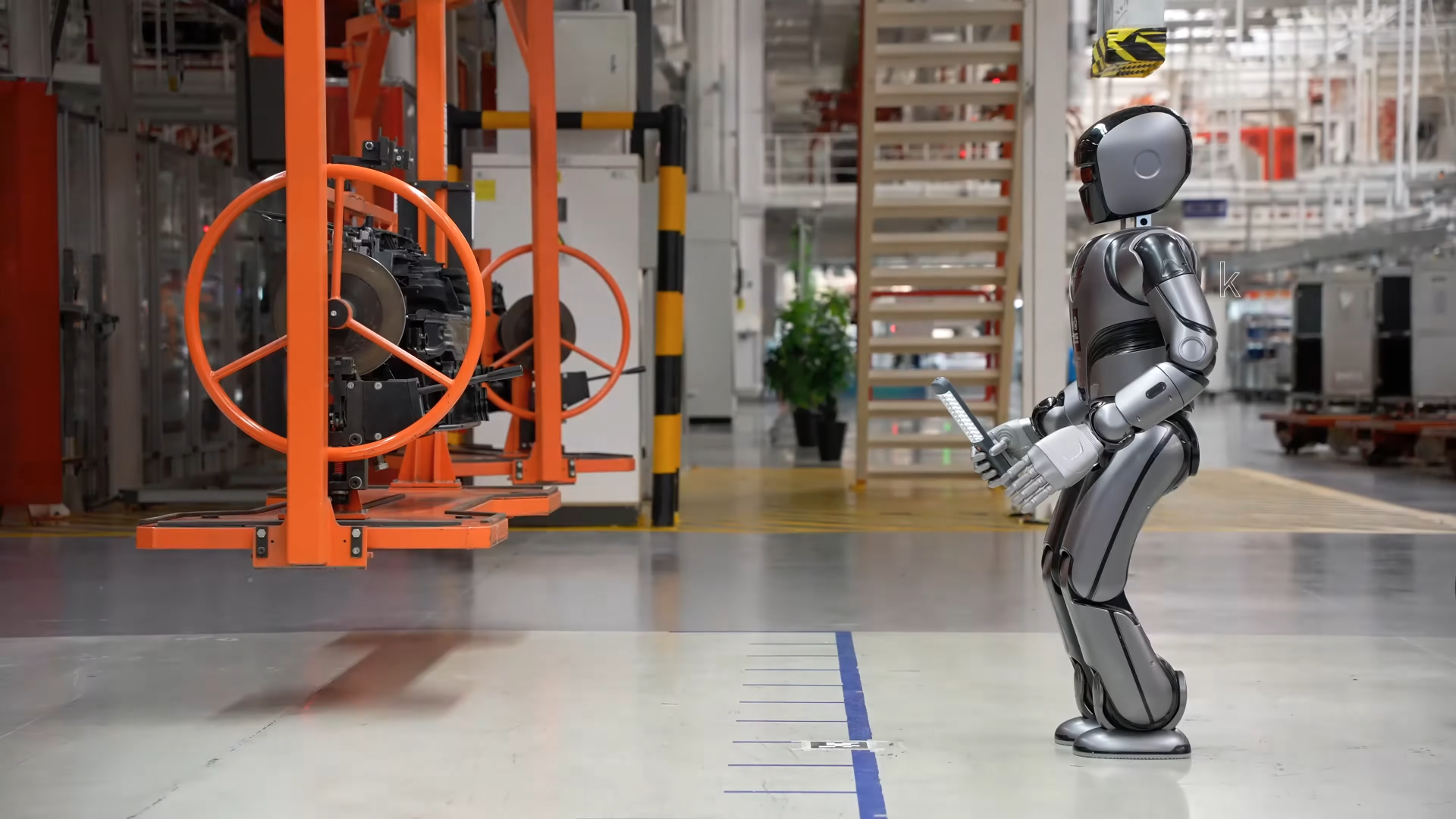 Chinese humanoid robots set to take on logistics jobs at Volkswagen factories
