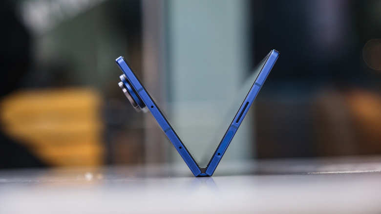 How to take care of your foldable phone’s hinge