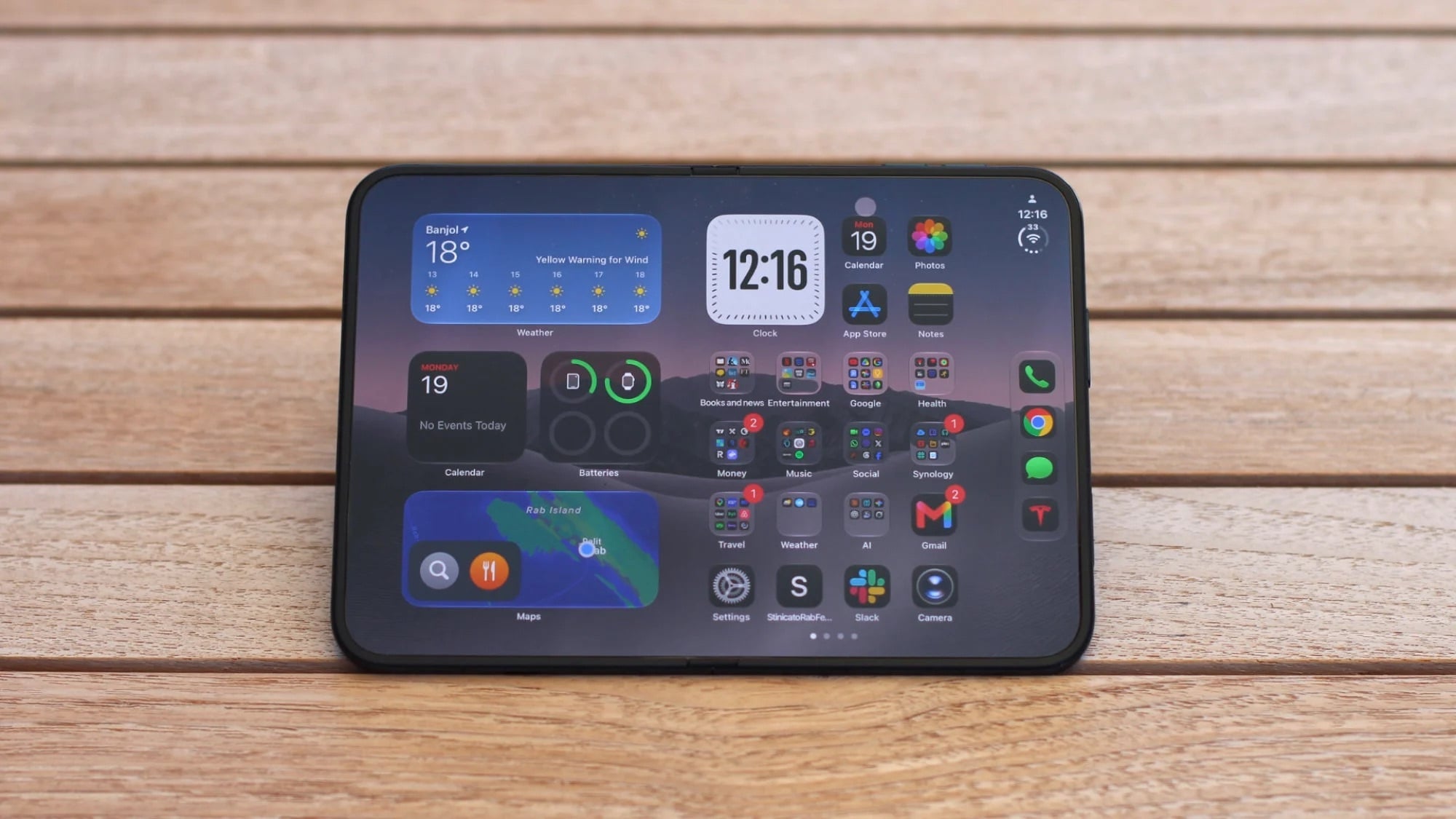 iPhone Duo reviewers dislike this one thing about Apples foldable