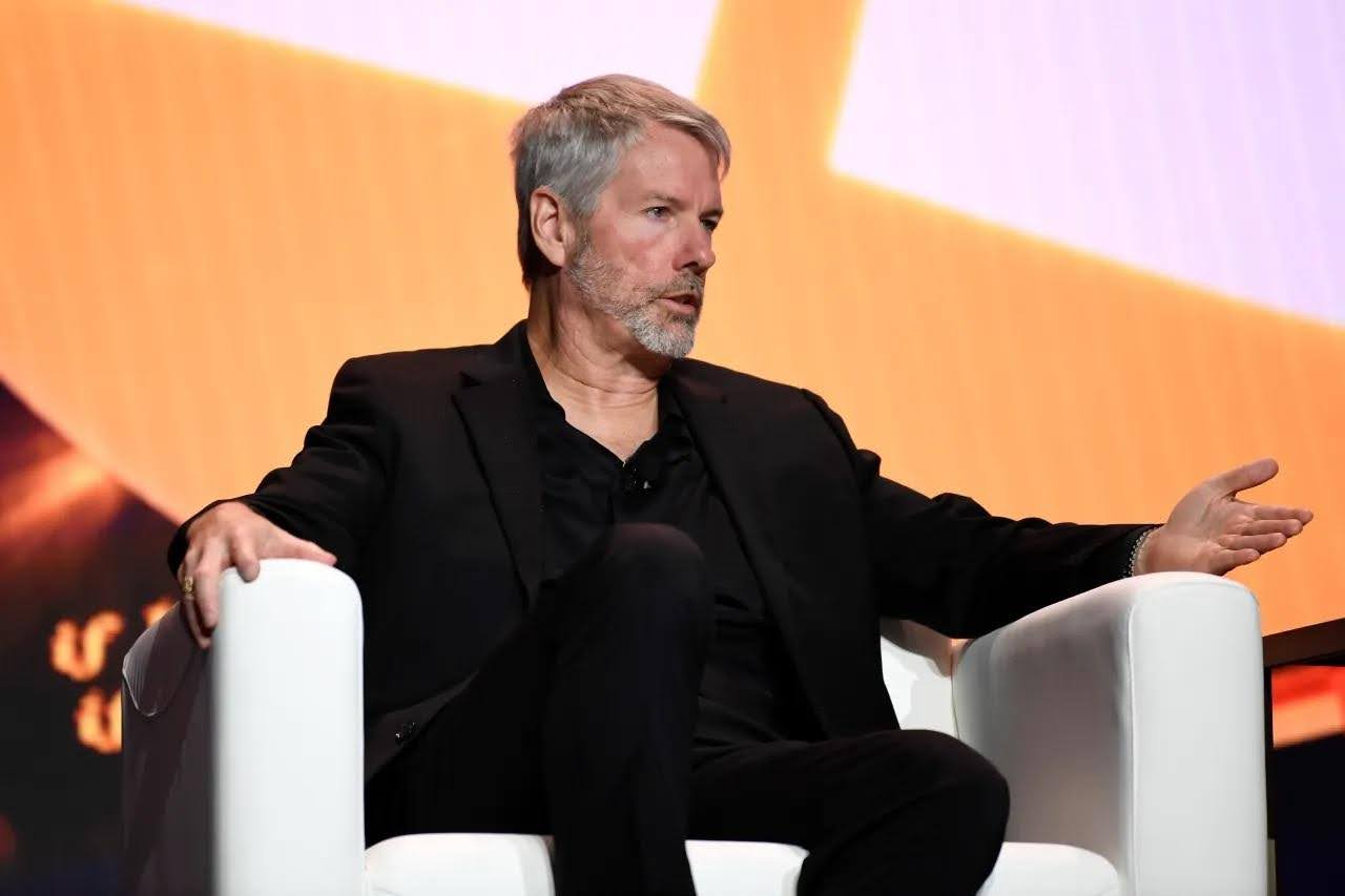 Michael Saylor Teases More Bitcoin After Strategy’s $69.45B Reserve Hits 848,250 BTC