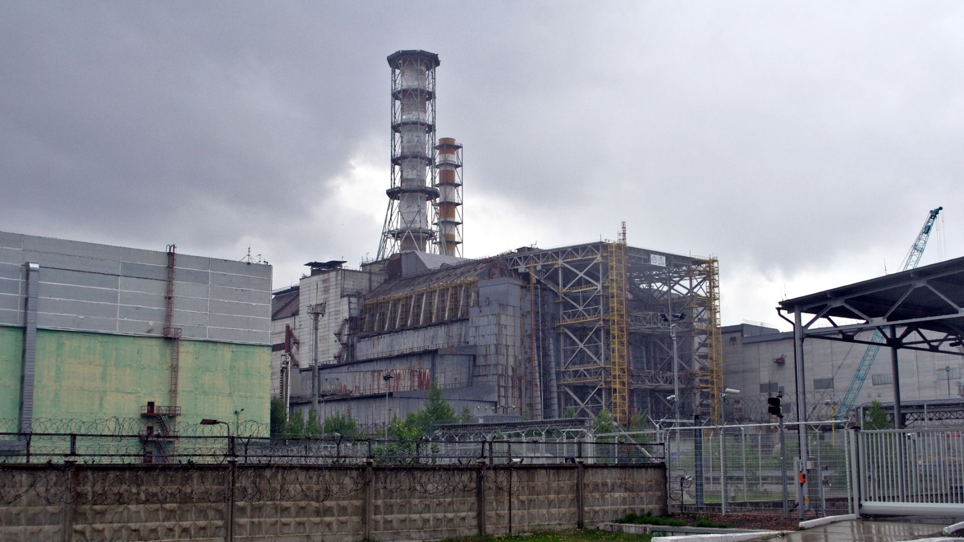 Microscopic nuclear fuel particles from Chernobyl still intact after 40 years