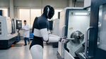 Nehmen uns nach der KI nun auch Roboter die Arbeit weg?