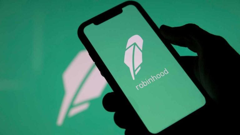 Robinhood Chain Hits $100 Billion in 3.5 Months and Now Outtrades Base